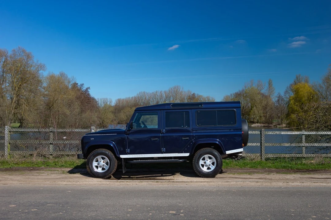 2014 Land Rover Defender 110 - Image 14 of 30