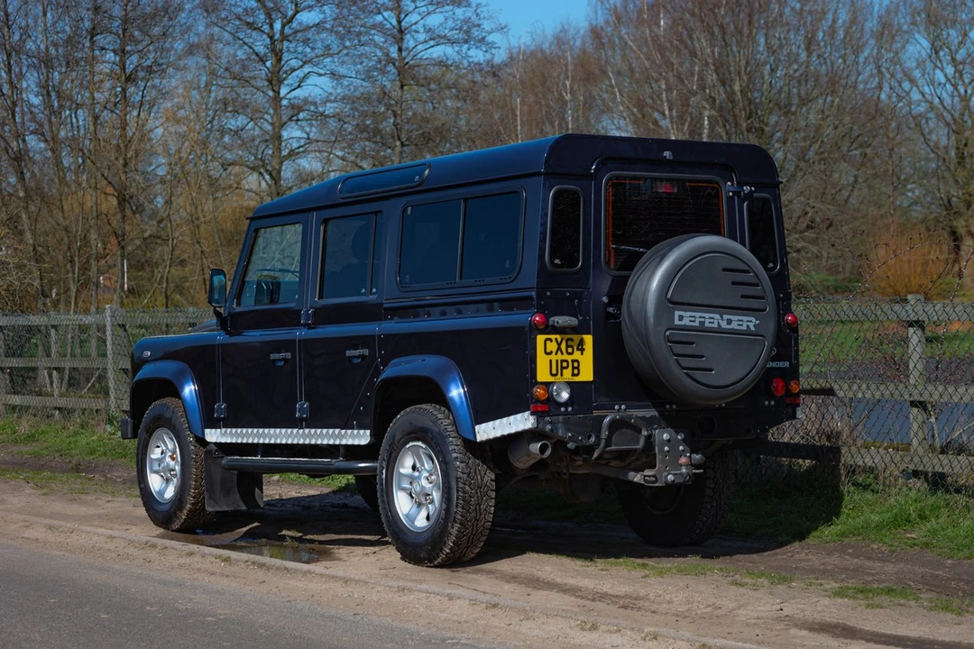 2014 Land Rover Defender 110 - Image 8 of 30