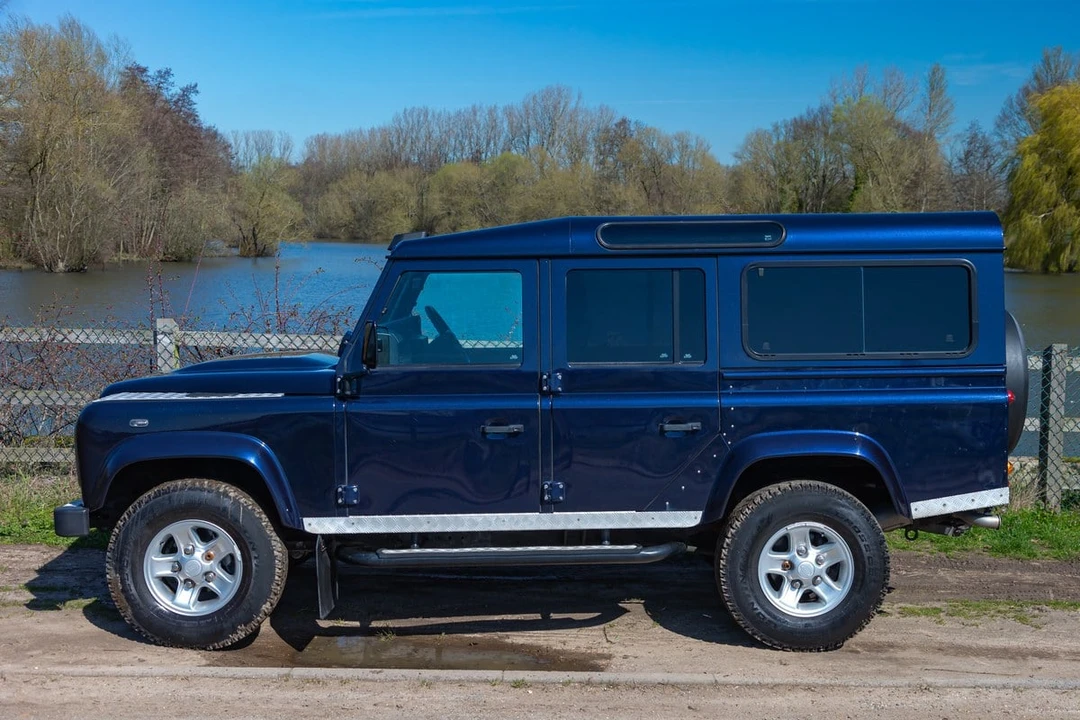 2014 Land Rover Defender 110 - Image 25 of 30