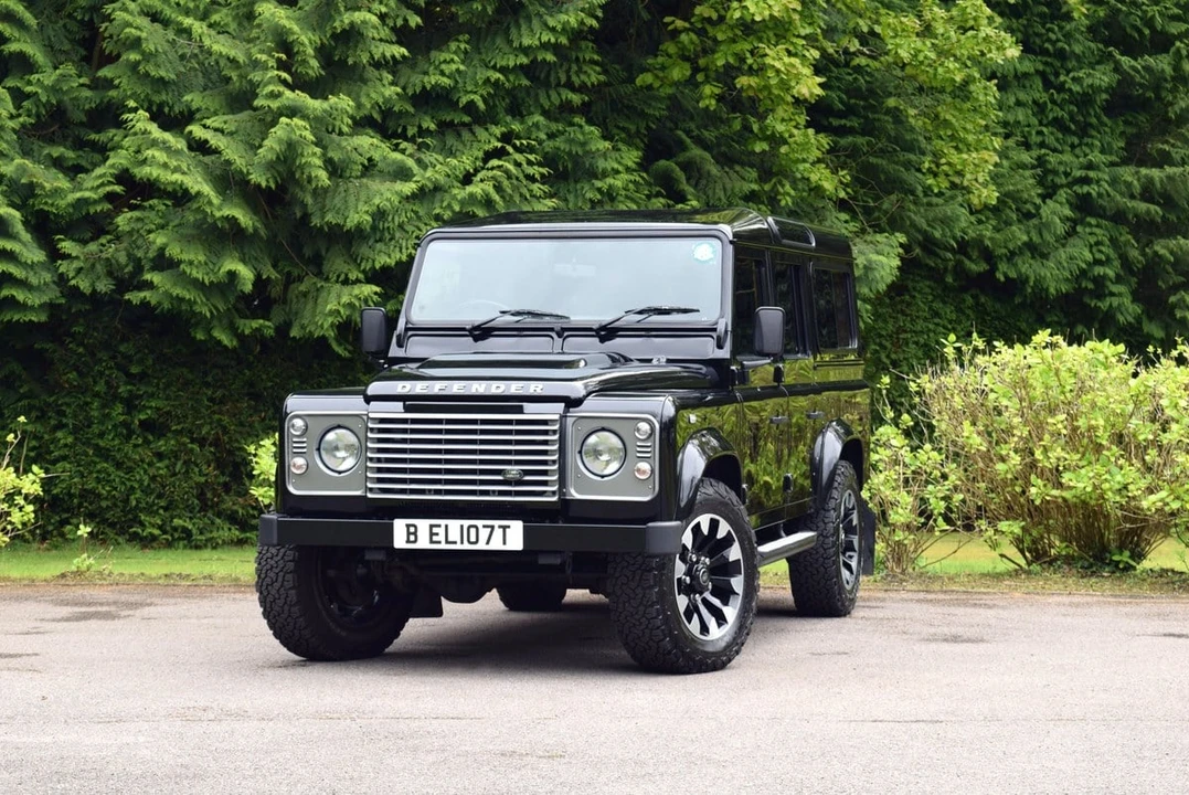 2014 Land Rover Defender 110 - Image 7 of 30