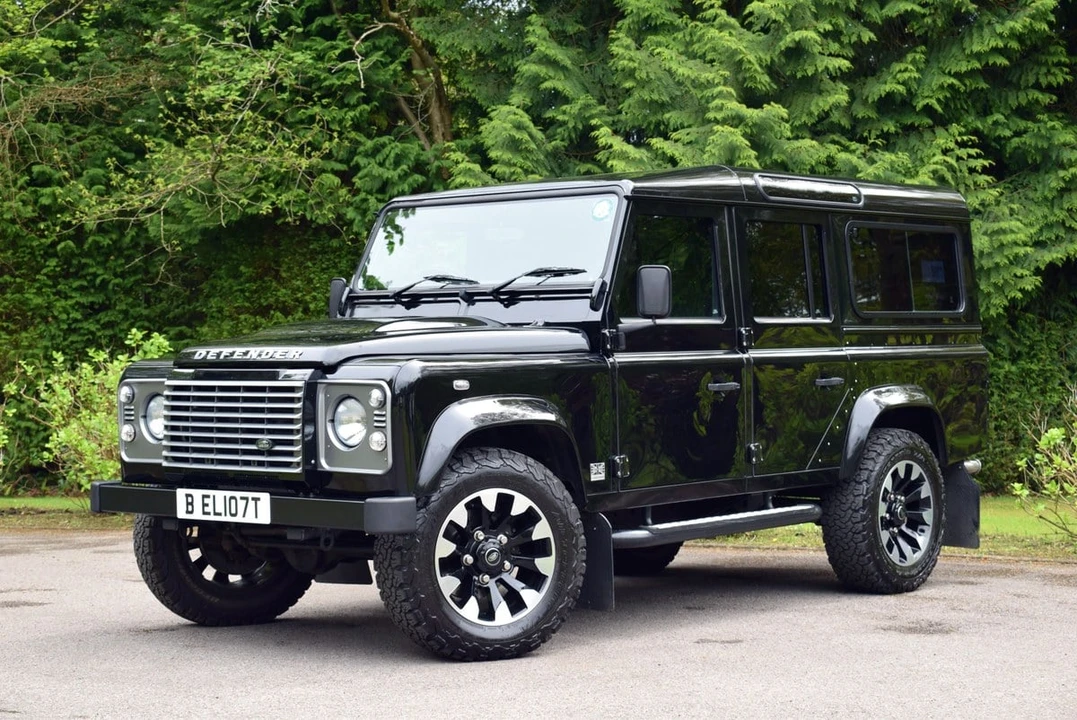 2014 Land Rover Defender 110 - Image 2 of 30