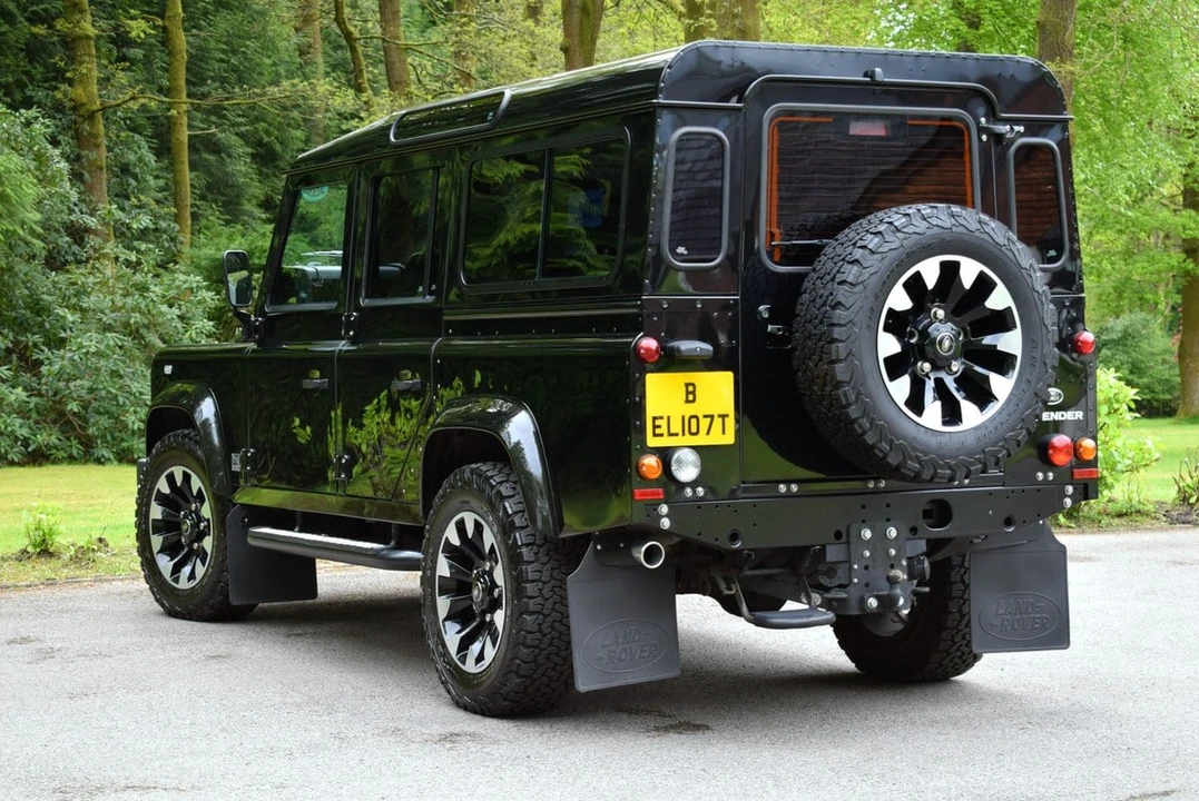 2014 Land Rover Defender 110 - Image 11 of 30