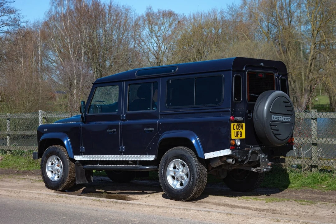 2014 Land Rover Defender 110 - Image 15 of 30