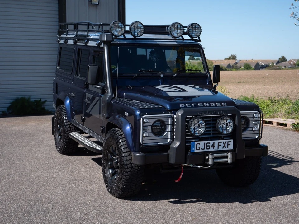 2014 Land Rover Defender 110 - Image 3 of 30