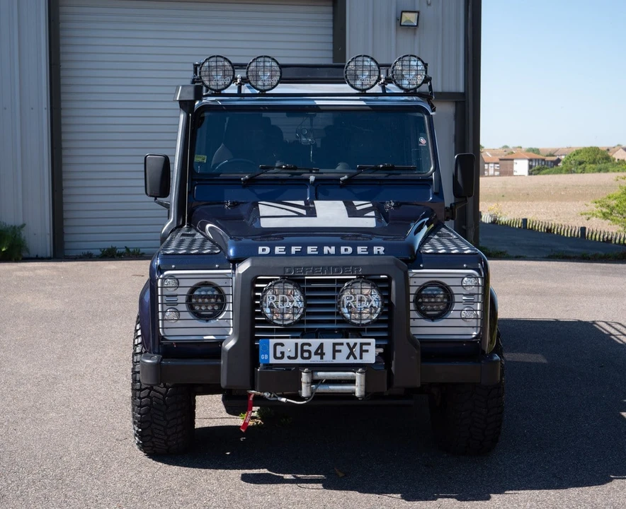 2014 Land Rover Defender 110 - Image 4 of 30