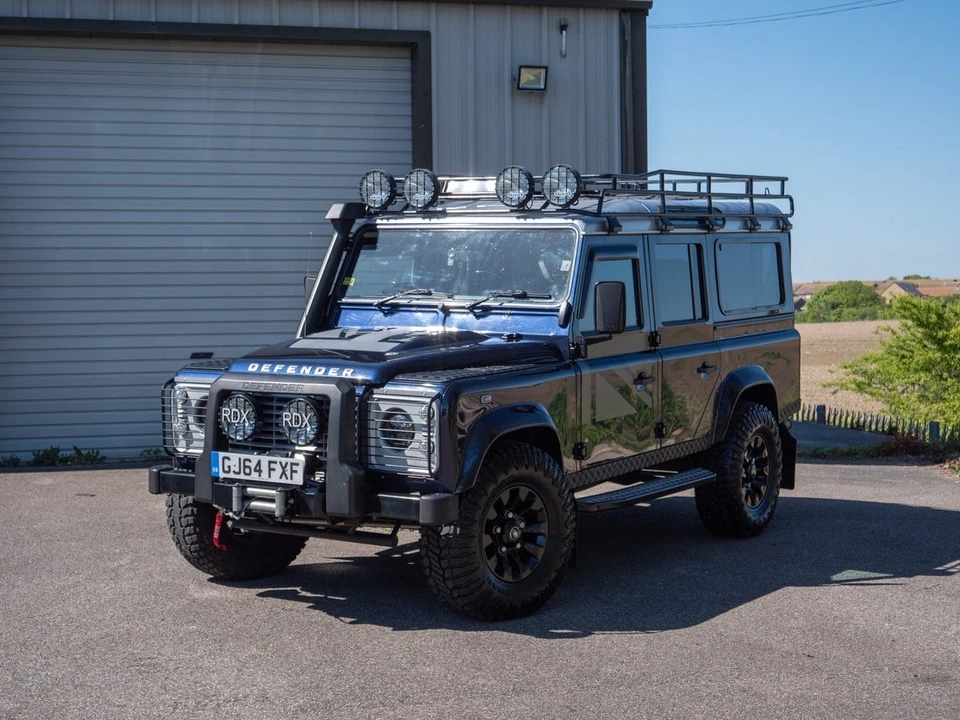 2014 Land Rover Defender 110 - Image 7 of 30