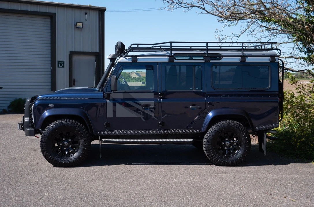 2014 Land Rover Defender 110 - Image 9 of 30