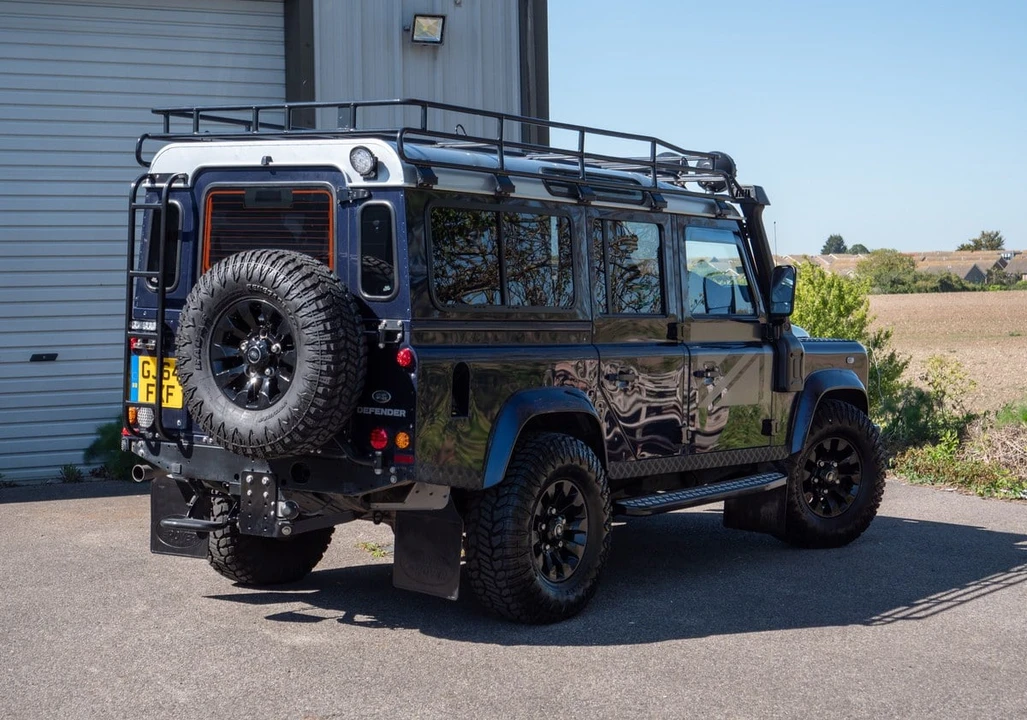 2014 Land Rover Defender 110 - Image 16 of 30