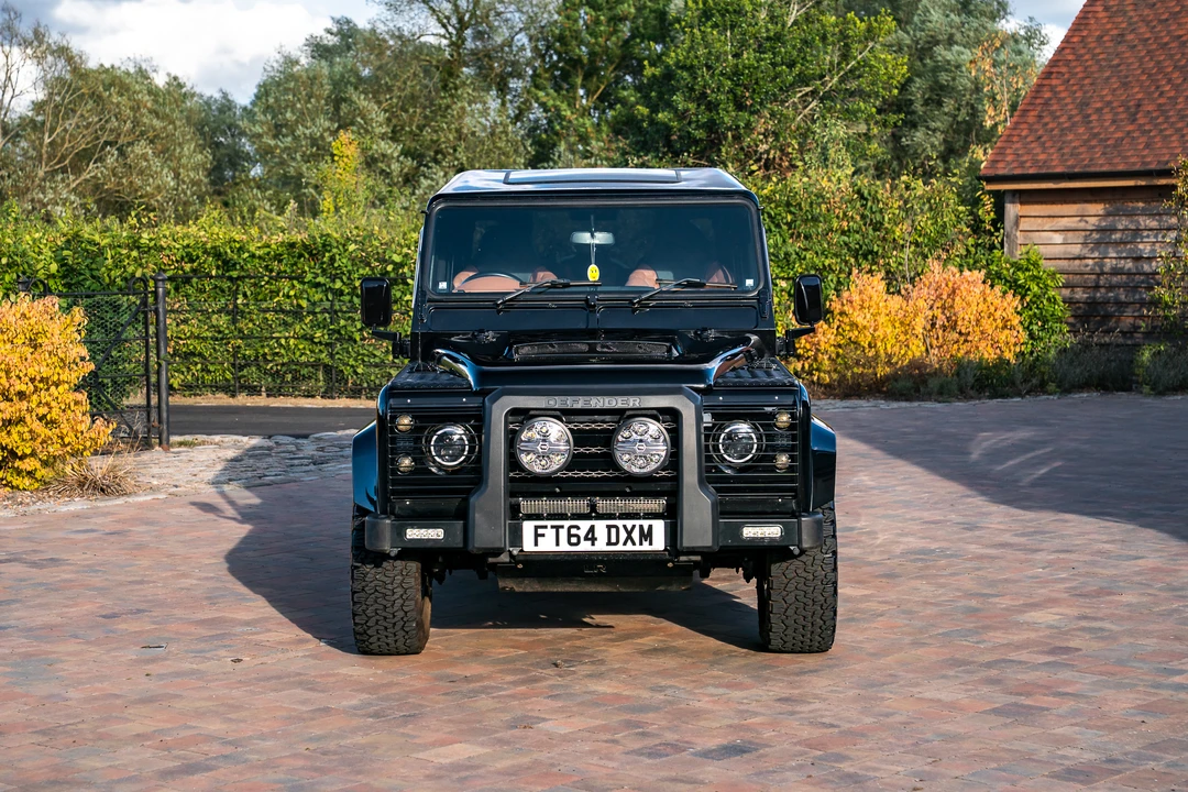 2014 Land Rover Defender 110 - Image 10 of 31