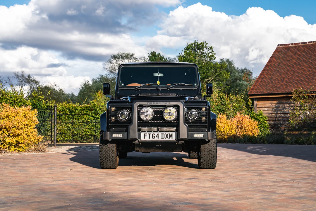 2014 Land Rover Defender 110 - Image 2 of 31