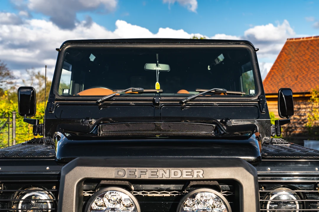 2014 Land Rover Defender 110 - Image 13 of 31