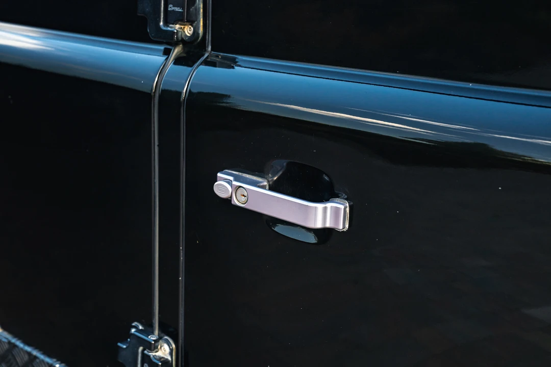 2014 Land Rover Defender 110 - Image 16 of 31