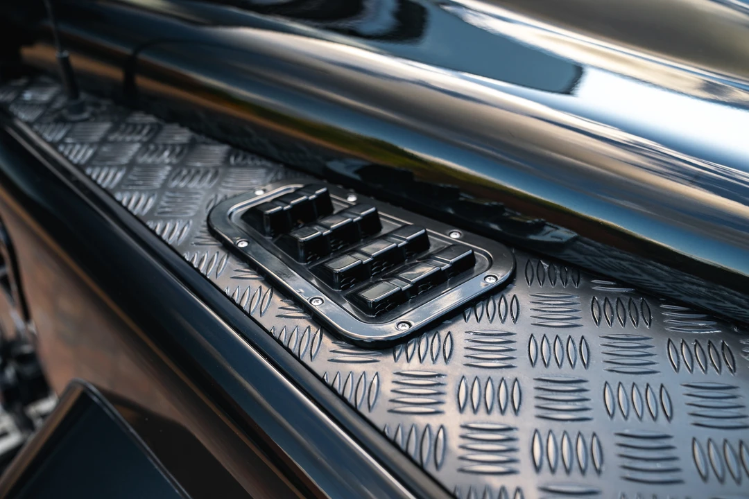 2014 Land Rover Defender 110 - Image 26 of 31