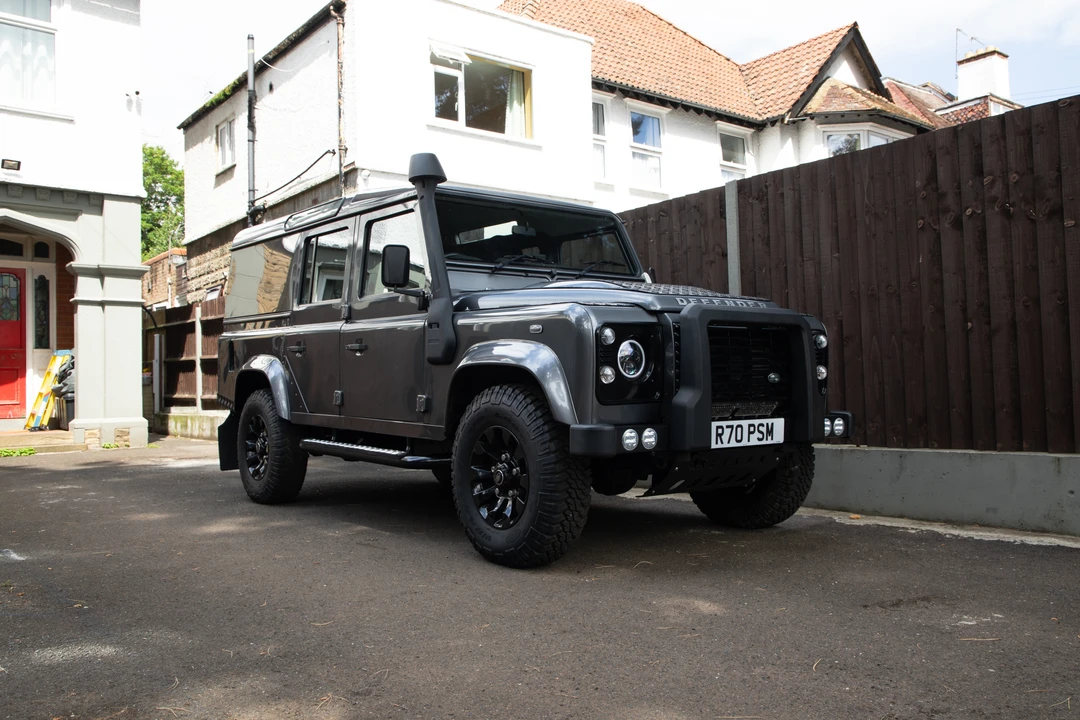 2014 Land Rover Defender 110 - Image 3 of 31