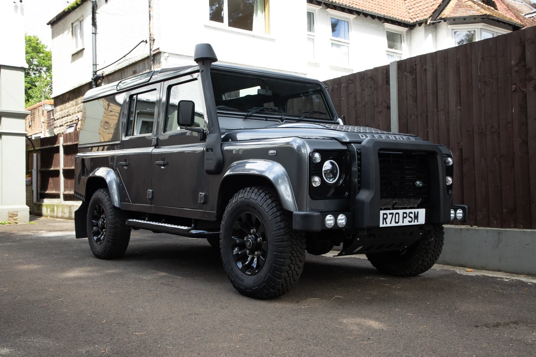 2014 Land Rover Defender 110 - Image 15 of 31