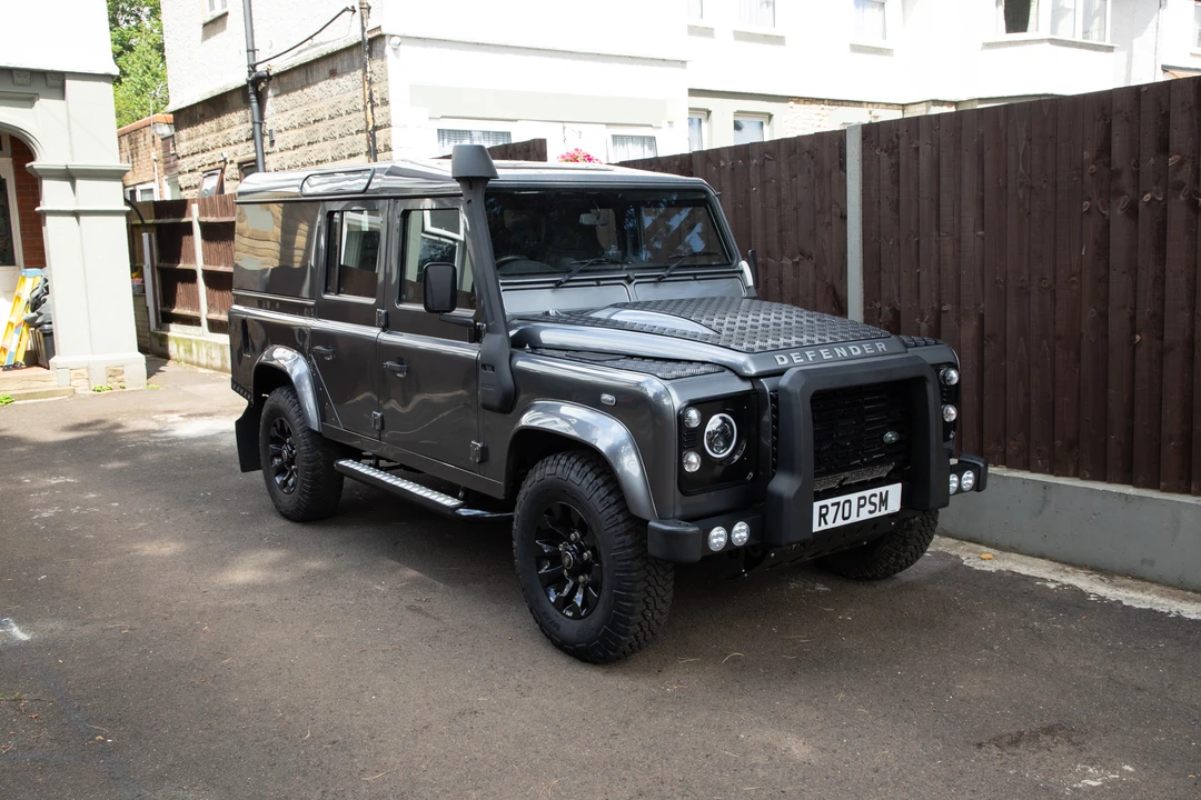 2014 Land Rover Defender 110 - Image 16 of 31