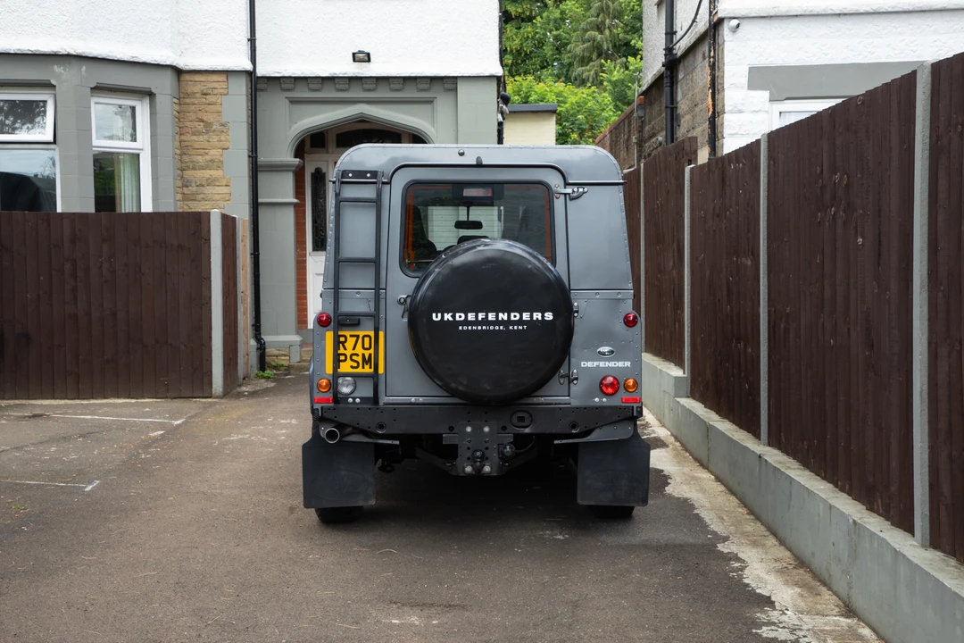 2014 Land Rover Defender 110 - Image 27 of 31