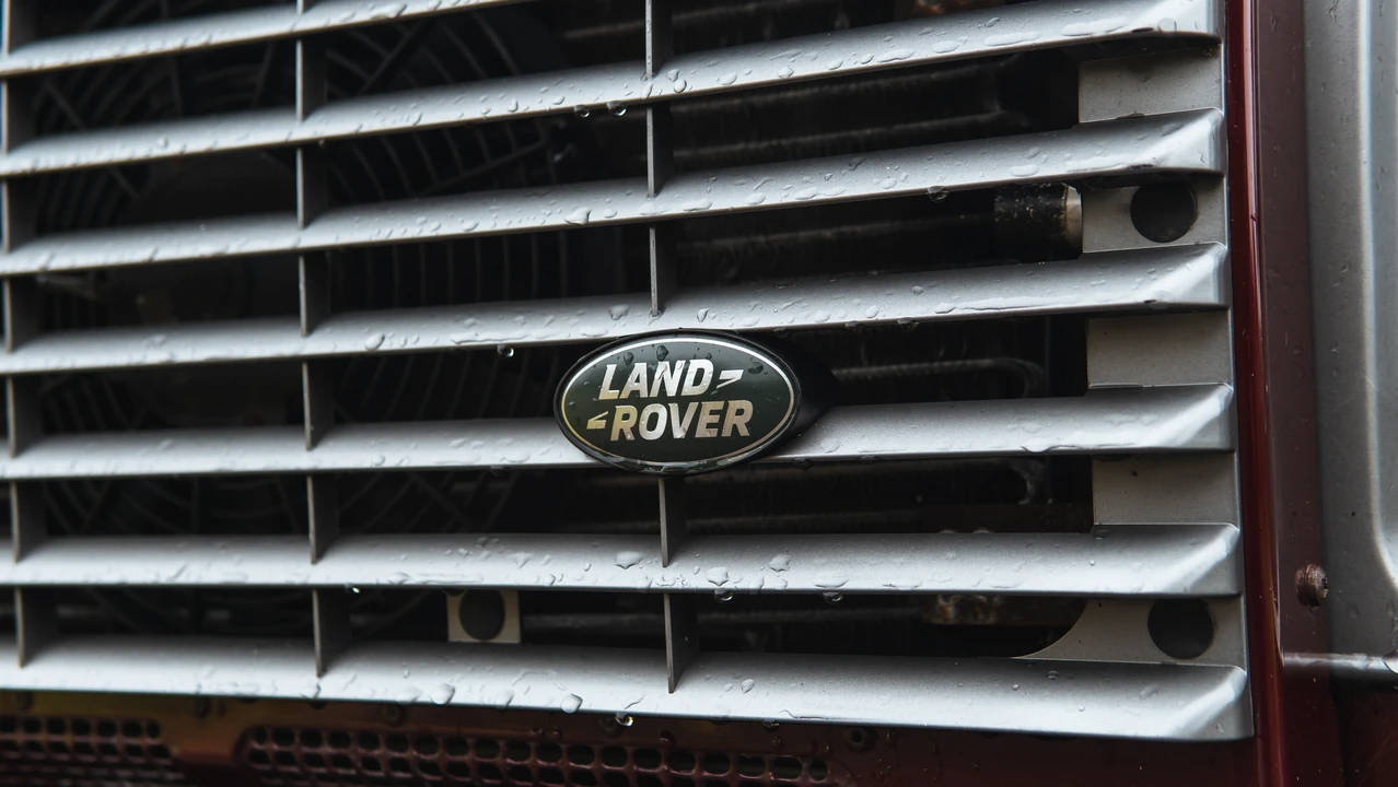 2014 Land Rover Defender 110 - Image 22 of 31