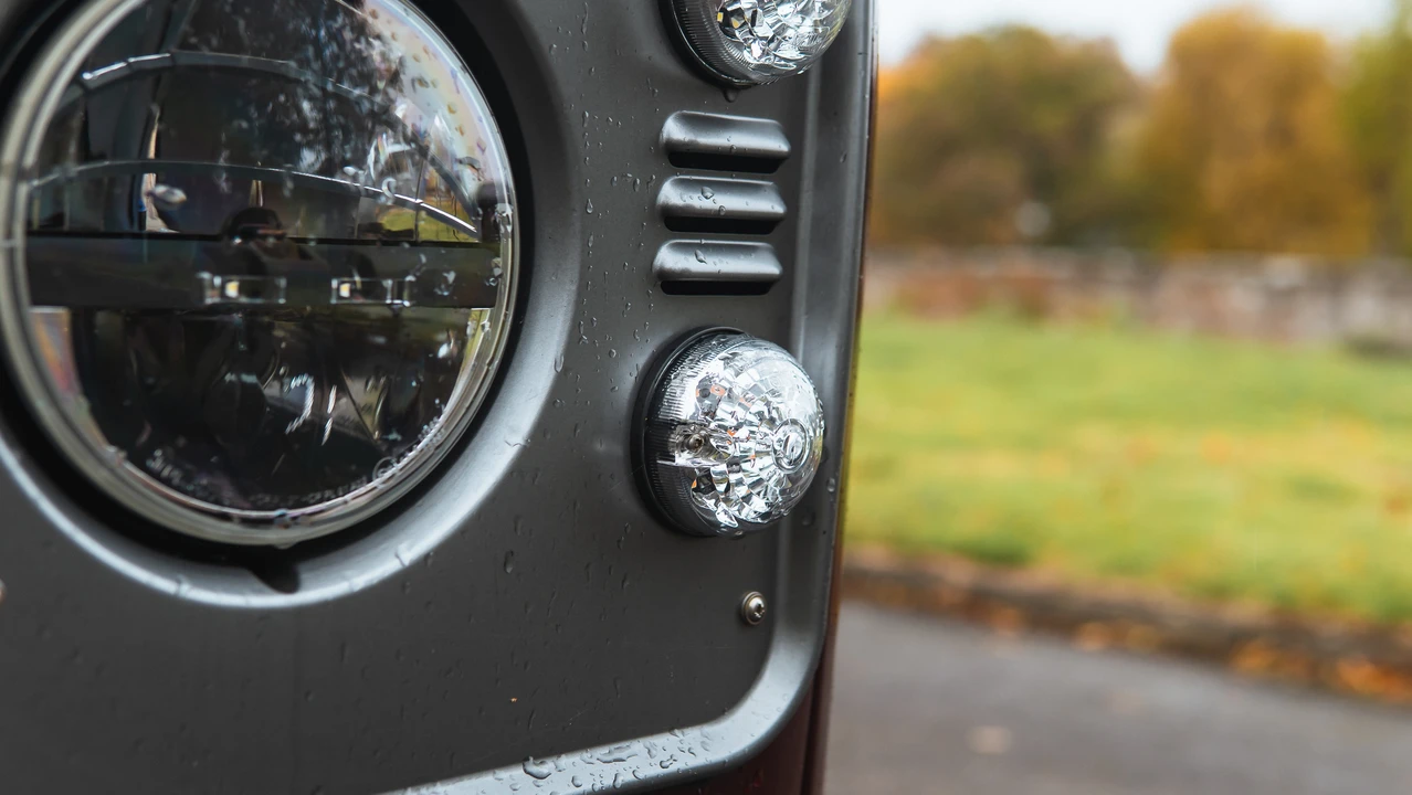 2014 Land Rover Defender 110 - Image 27 of 31