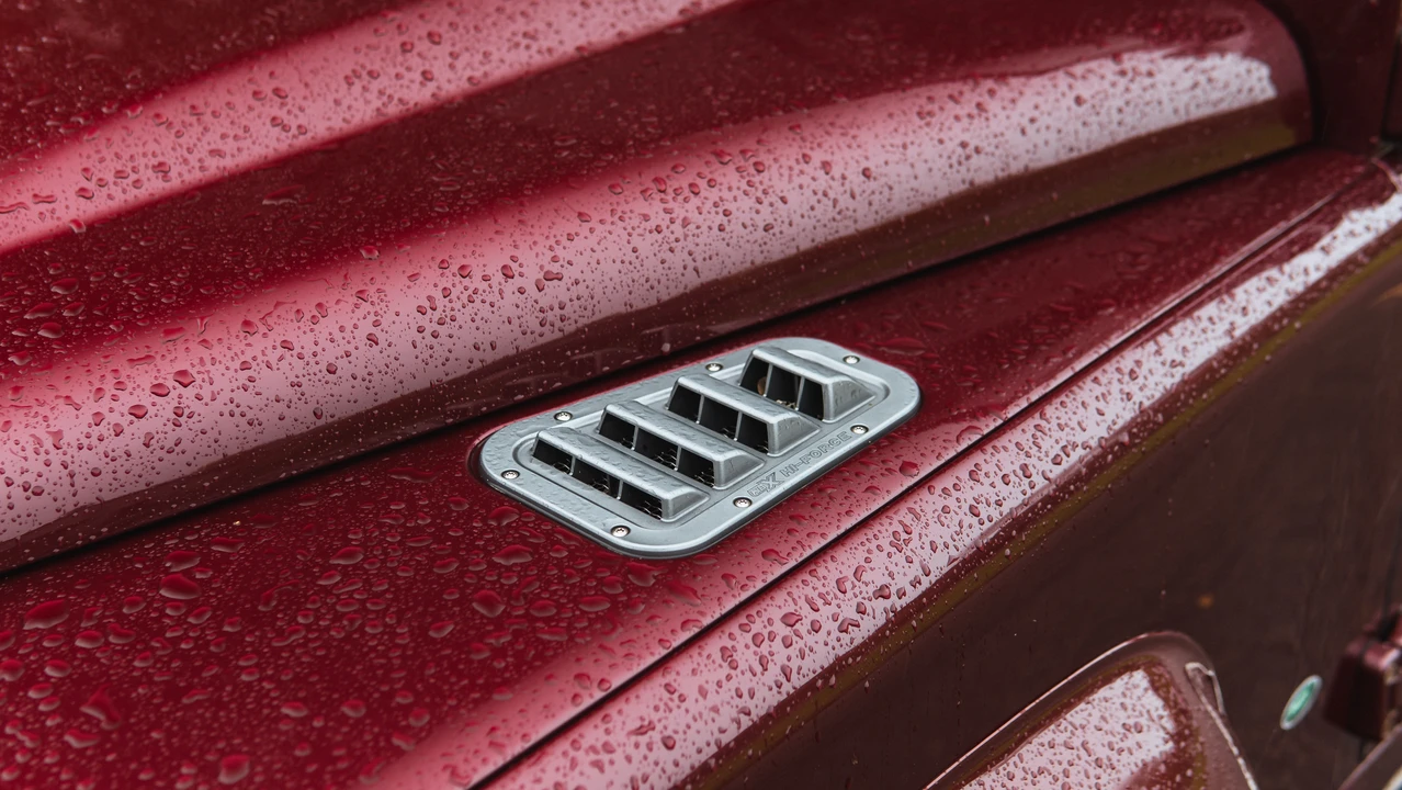 2014 Land Rover Defender 110 - Image 30 of 31