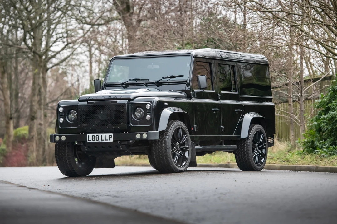 2014 Land Rover Defender 110 - Image 13 of 31