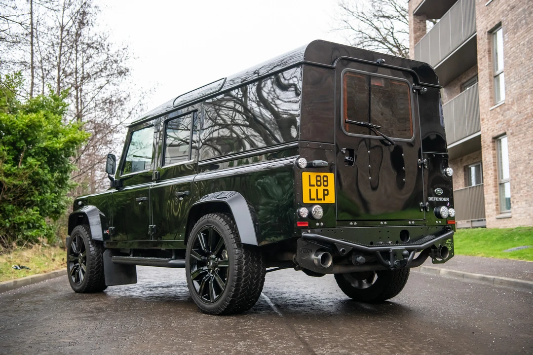 2014 Land Rover Defender 110 - Image 6 of 31