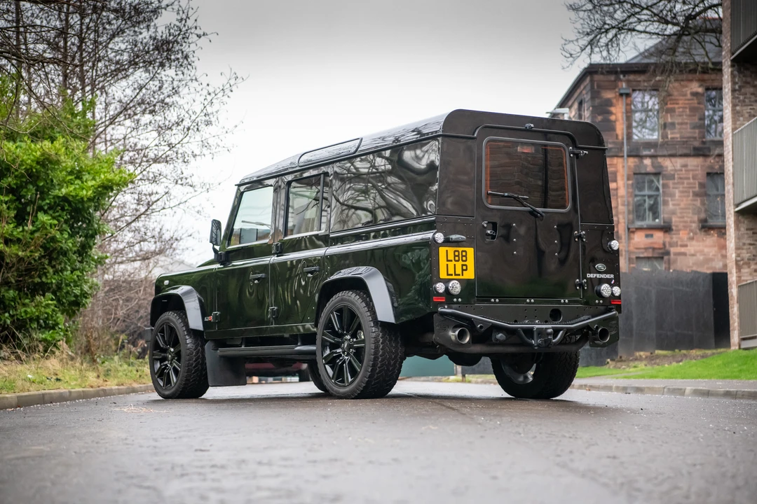 2014 Land Rover Defender 110 - Image 14 of 31