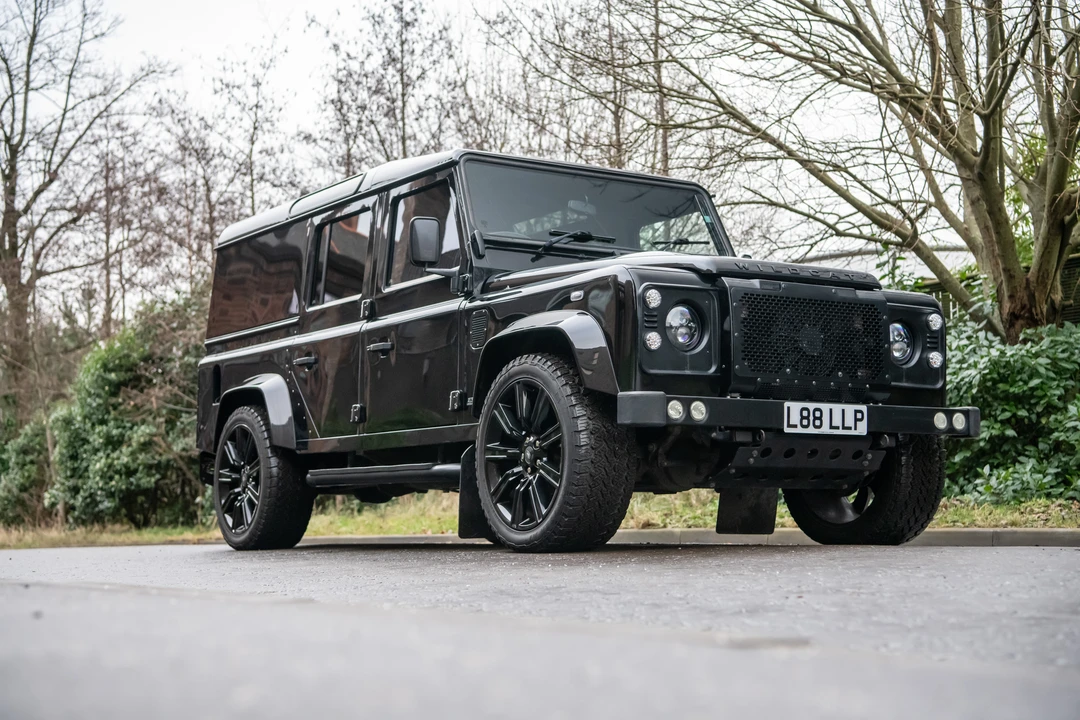 2014 Land Rover Defender 110 - Image 11 of 31