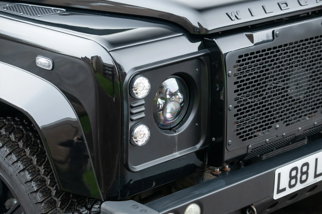 2014 Land Rover Defender 110 - Image 19 of 31