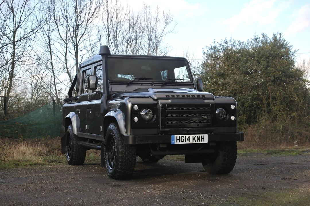 2014 Land Rover Defender 110 - Image 23 of 30