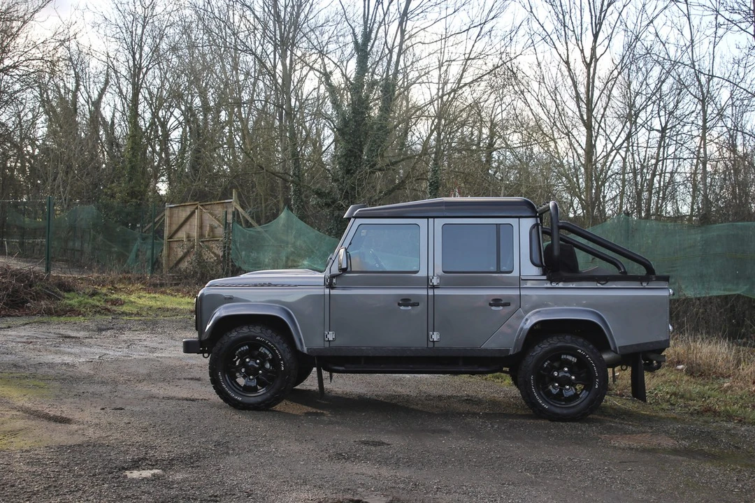 2014 Land Rover Defender 110 - Image 21 of 30