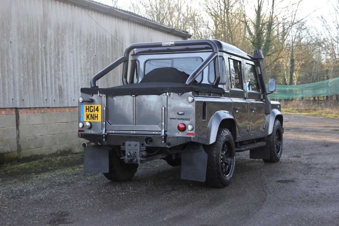 2014 Land Rover Defender 110 - Image 27 of 30