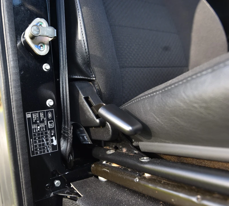 2014 Land Rover Defender 90 - Image 28 of 30