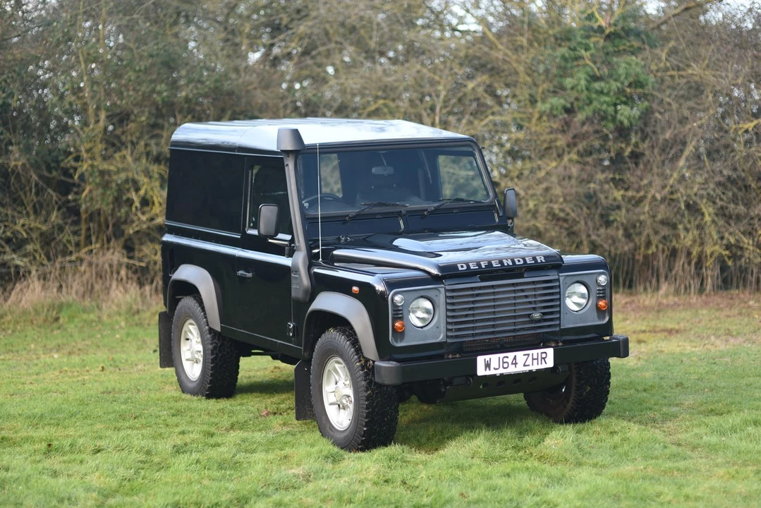 2014 Land Rover Defender 90 - Image 18 of 30