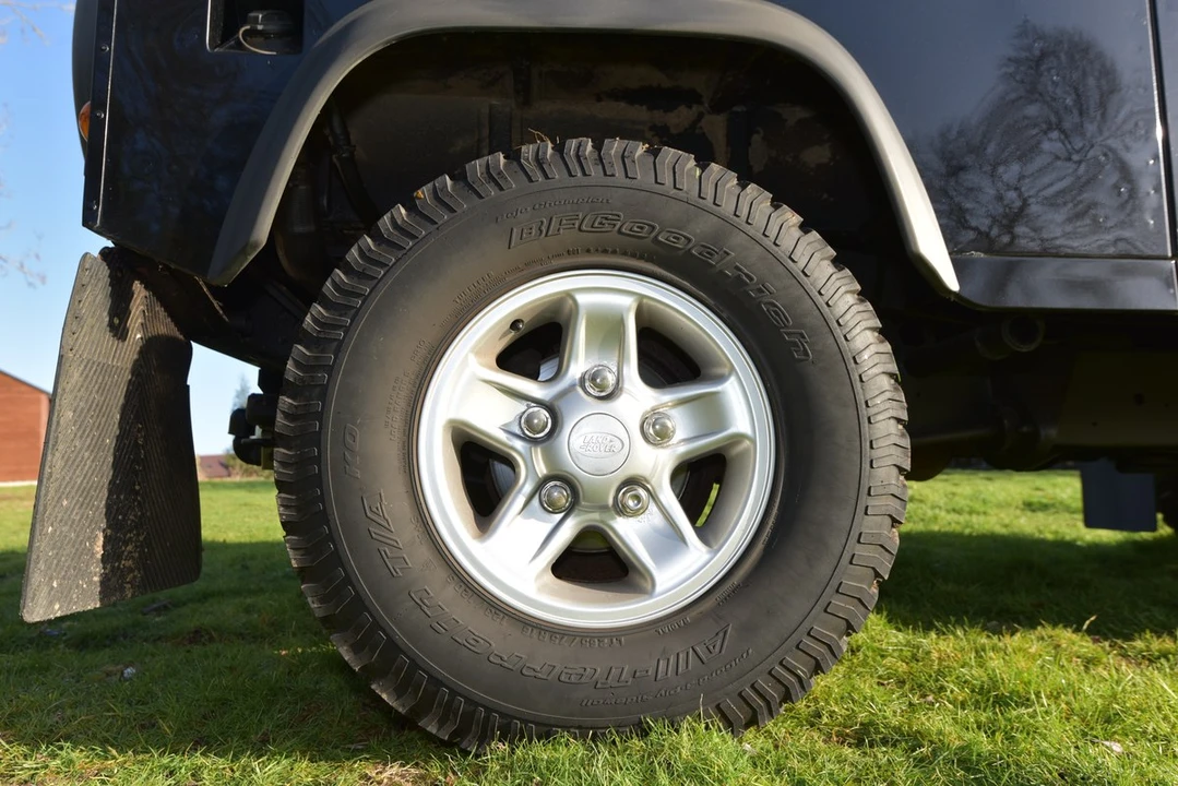 2014 Land Rover Defender 90 - Image 20 of 30