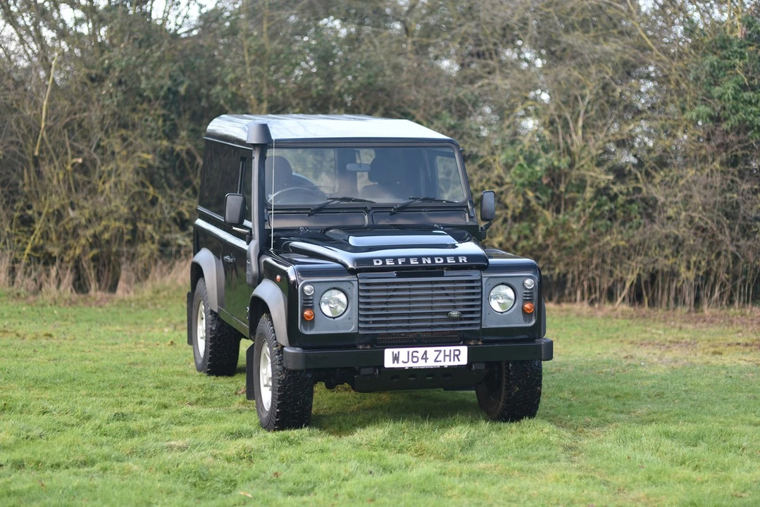 2014 Land Rover Defender 90 - Image 8 of 30
