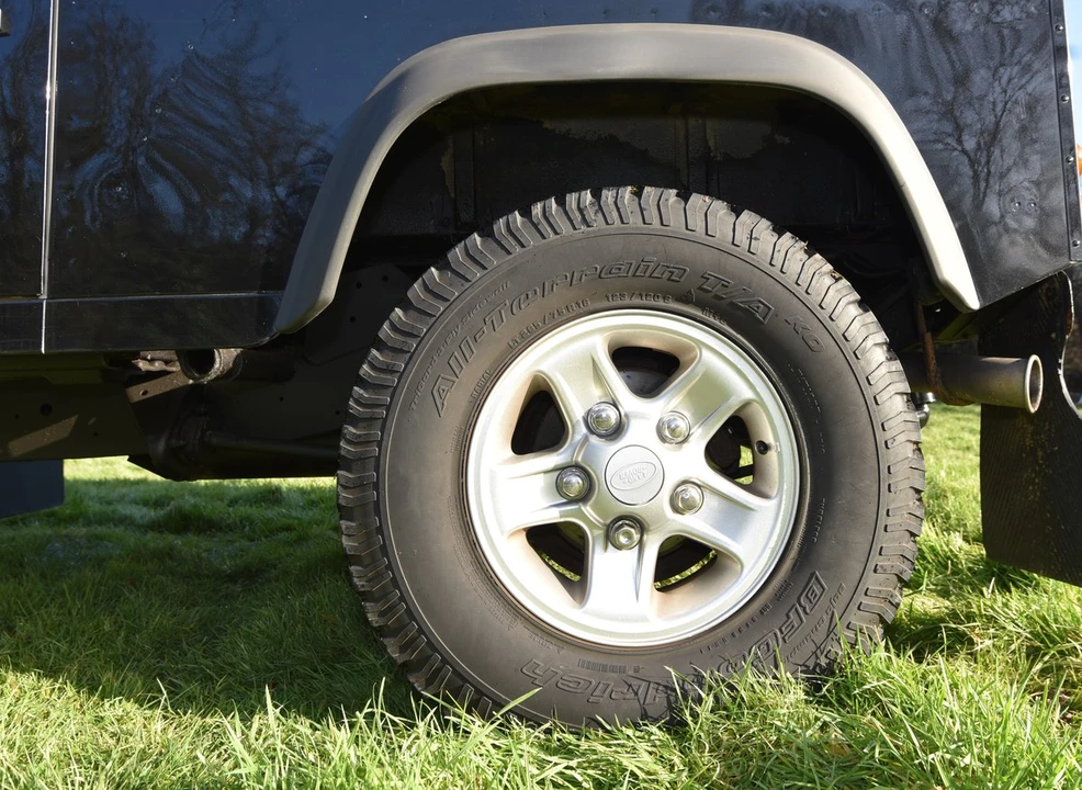 2014 Land Rover Defender 90 - Image 22 of 30