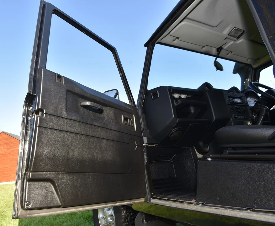 2014 Land Rover Defender 90 - Image 30 of 30