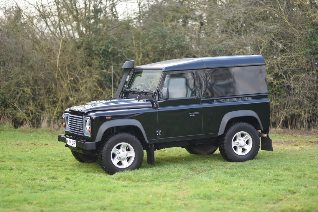 2014 Land Rover Defender 90 - Image 12 of 30