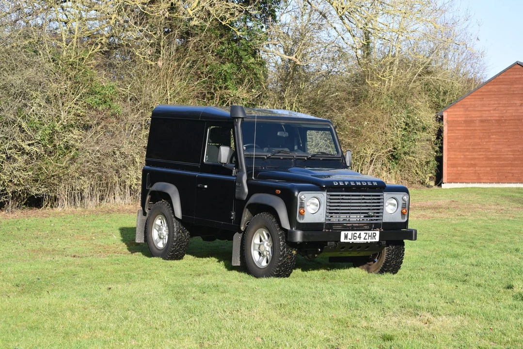 2014 Land Rover Defender 90 - Image 16 of 30