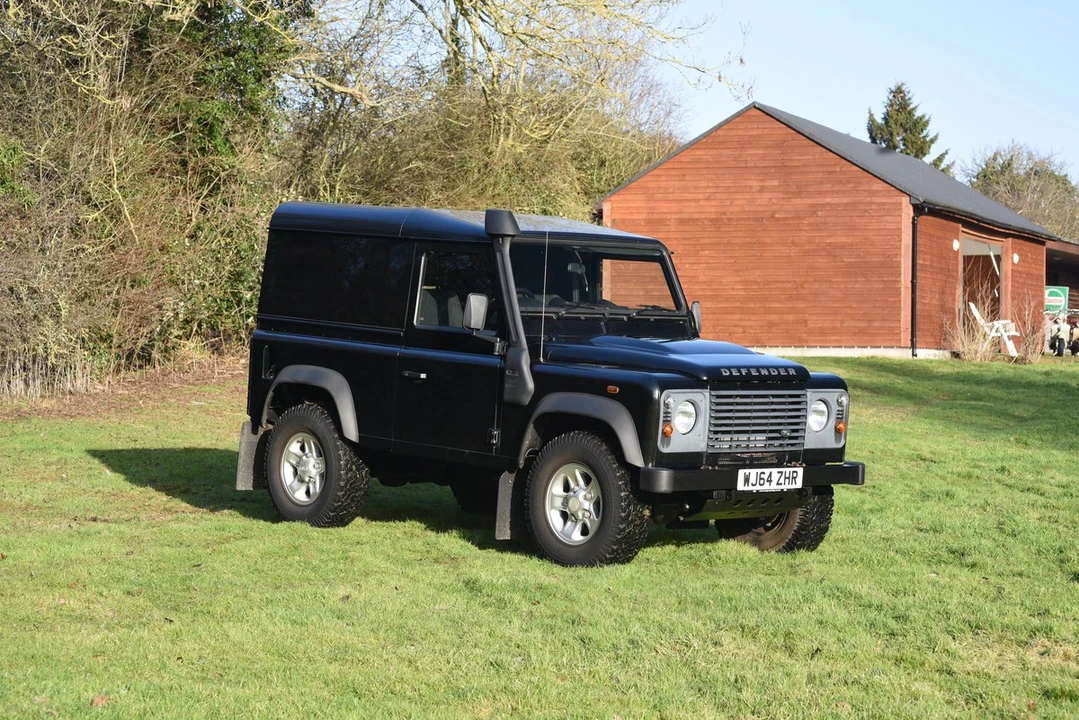 2014 Land Rover Defender 90 - Image 2 of 30