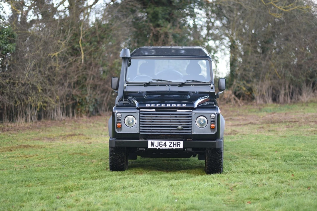 2014 Land Rover Defender 90 - Image 3 of 30