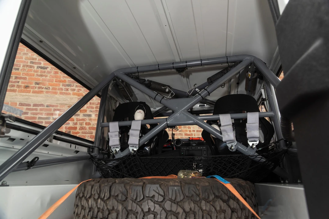 2014 Land Rover Defender 90 - Image 18 of 31