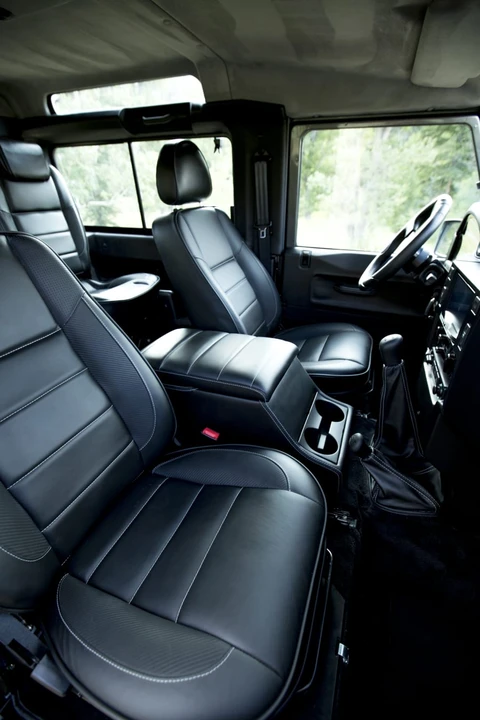 2014 Land Rover Defender 90 - Image 29 of 31