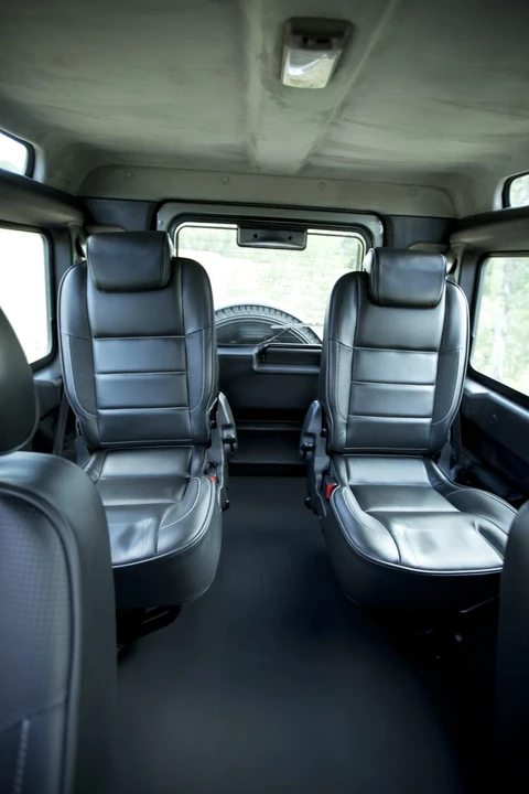 2014 Land Rover Defender 90 - Image 30 of 31