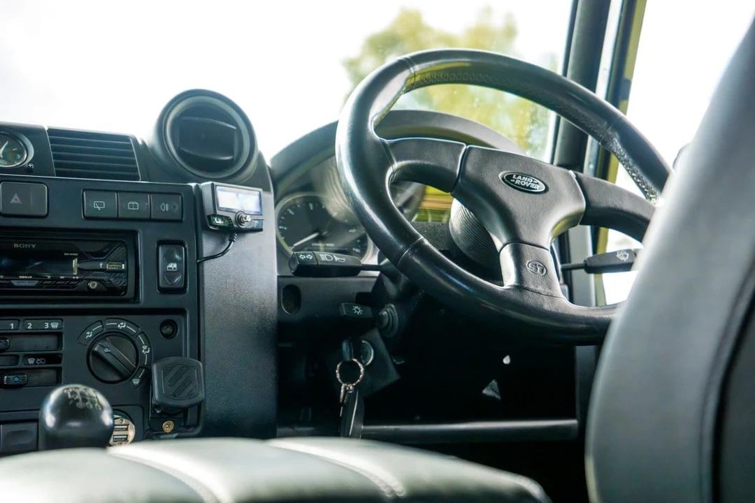2014 Land Rover Defender 90 - Image 12 of 30