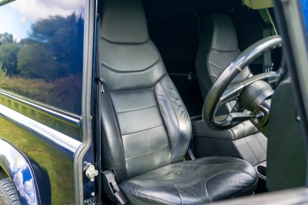 2014 Land Rover Defender 90 - Image 24 of 30