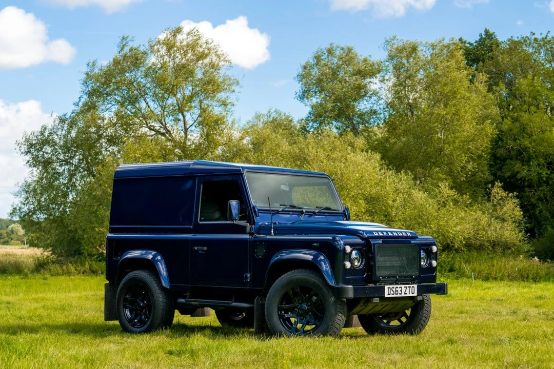 2014 Land Rover Defender 90 - Image 3 of 30