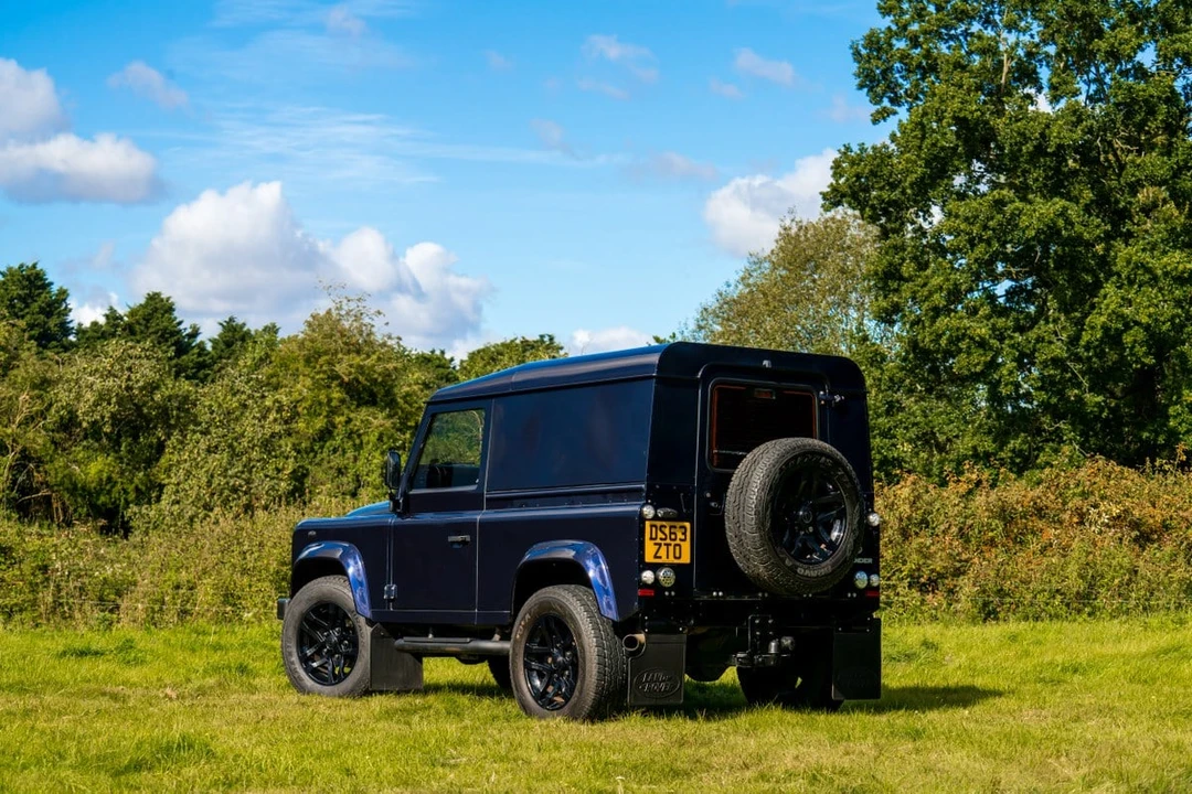 2014 Land Rover Defender 90 - Image 8 of 30