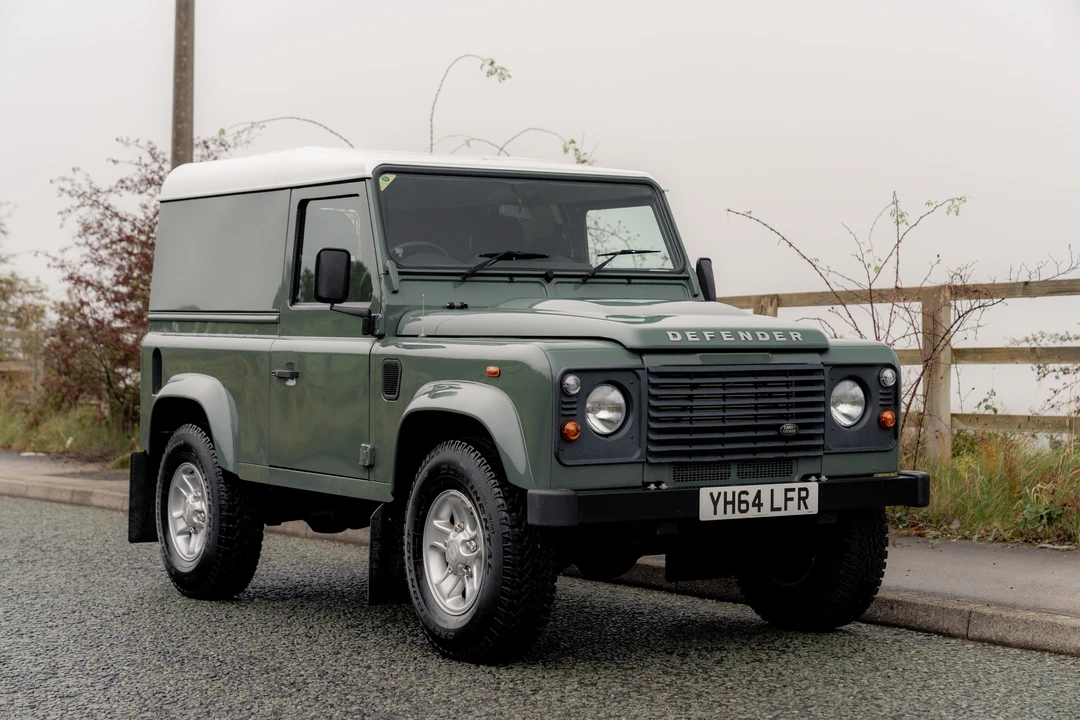 2014 Land Rover Defender 90 - Image 18 of 31